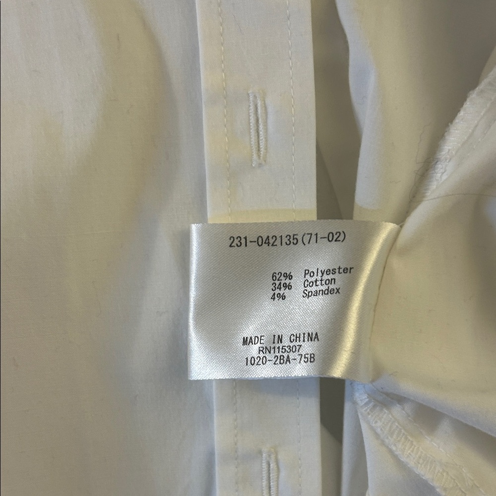 Uniqlo White Women's Button-Front Blouse - Picture 5 of 6